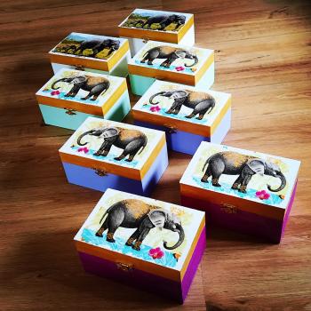 Holzbox Elephant & Flowers