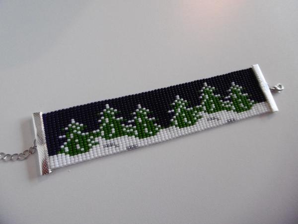Armband Verschneite Tannen